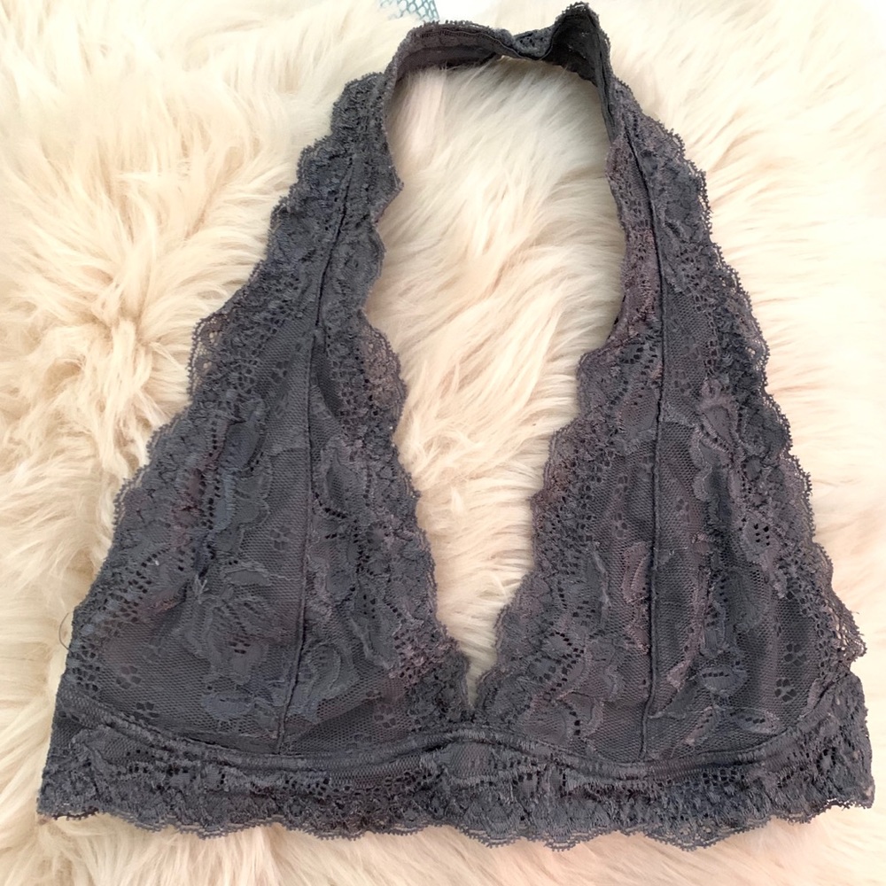 dark grey laced bralette✨